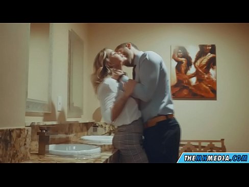 ❤️ Кад те прсата плавуша заведе у јавном тоалету ❌ Квалитетан секс на sr.raceporn.ru ❌